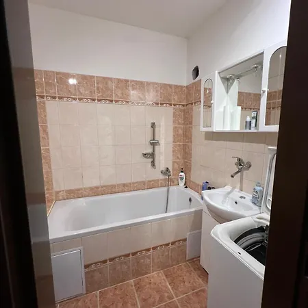 1 Izbovy Utulny Byt Apartamento *